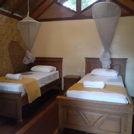 Bidara Cottage Labuhan Pandan Exterior photo